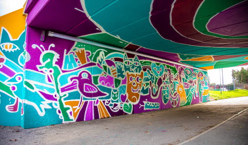 Street art i gångtunnel