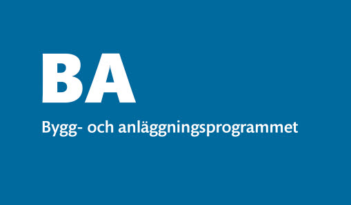 Kornblå bakgrund med bygg- och anläggningsprogrammet namn och initialer i vit text.