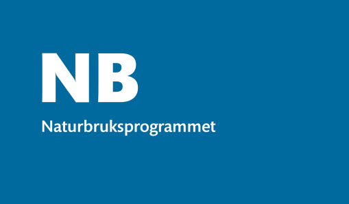 Kornblå bakgrund med programmets namn och dess initialer.