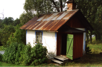 "Kajutan" vid Klockarborg. På Klockarborg bodde familjen Söderberg från och med 1876 och de fick så småningom tio barn. Ett av barnen bodde kvar i huset fram till 1970-talet med ytterst begränsade moderniseringar. Därför är bostaden och miljön i stort sett bevarad som den var för mer än hundra år sedan. Föreningen Klockarborgs vänner äger och underhåller byggnaderna och håller öppet för besökare under sommarhalvåret.