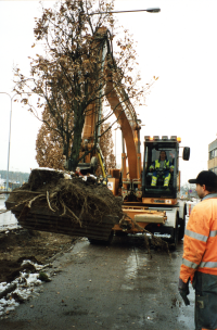 Upprustning av Banvägen i centrala Vallentuna med start i november 1999 och nyinvigning den 8 december 2000.