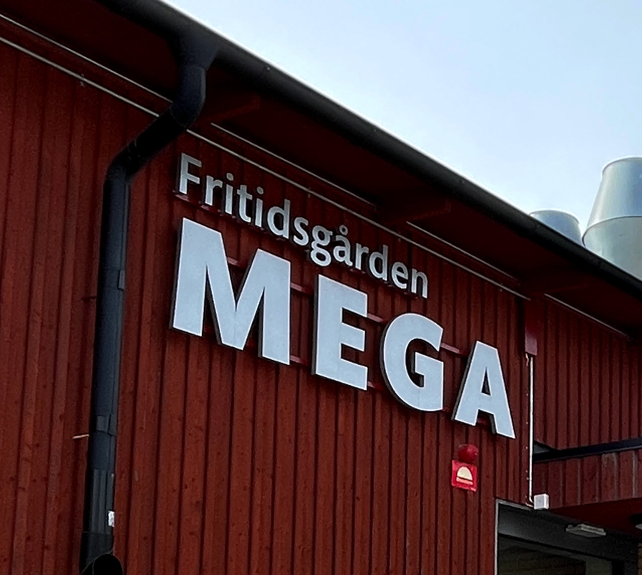 Exteriörbild på fritidsgården Mega