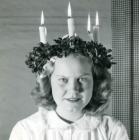 Vallentuna hembygdskörs lucia 1951, Ulla Johansson från Täby.